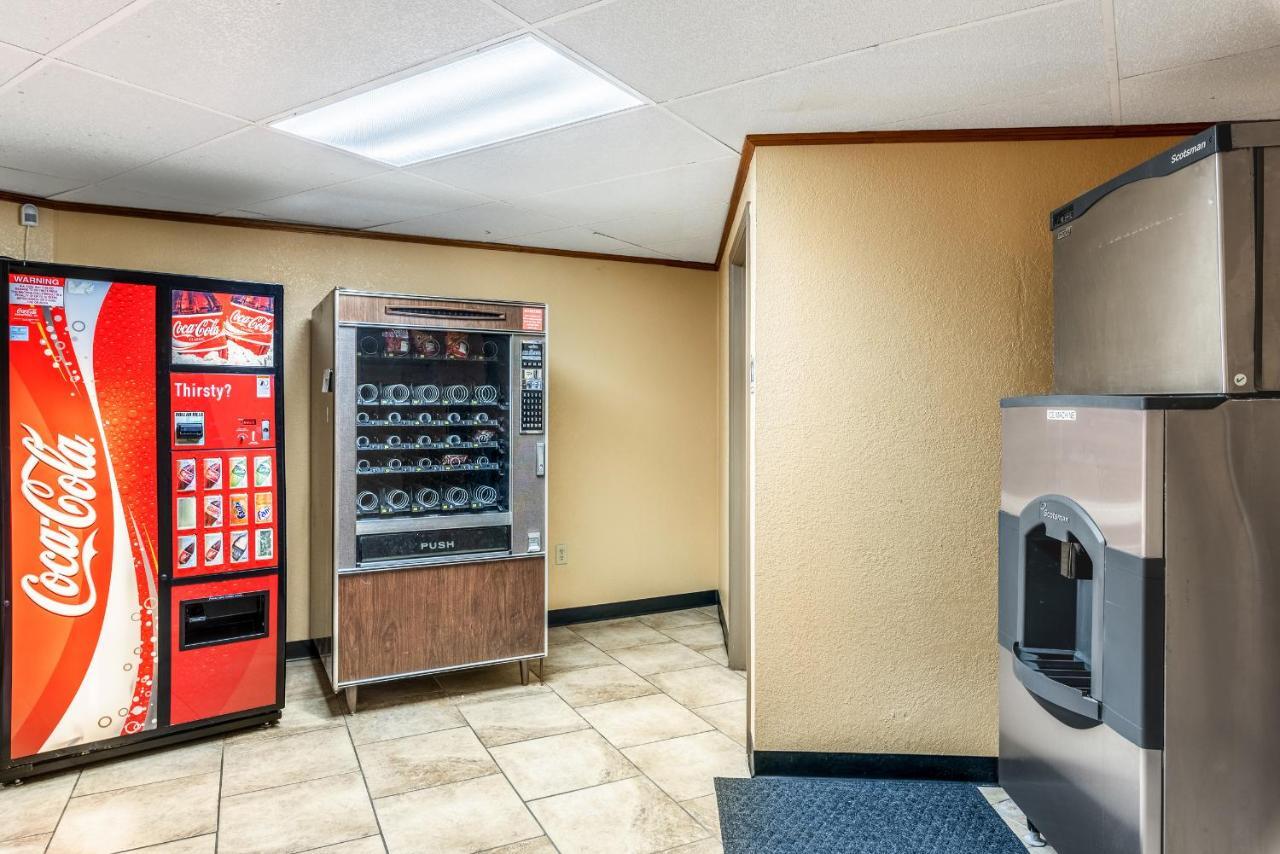 Americas Best Value Inn Searcy Buitenkant foto